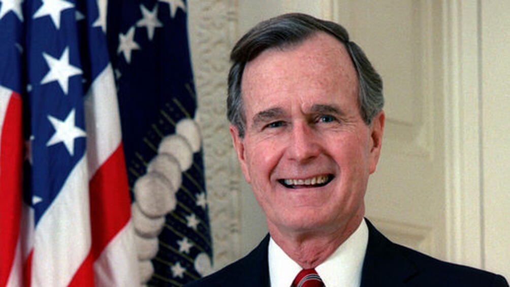 Бившият президент на САЩ Джордж Буш-баща е приет в болница
