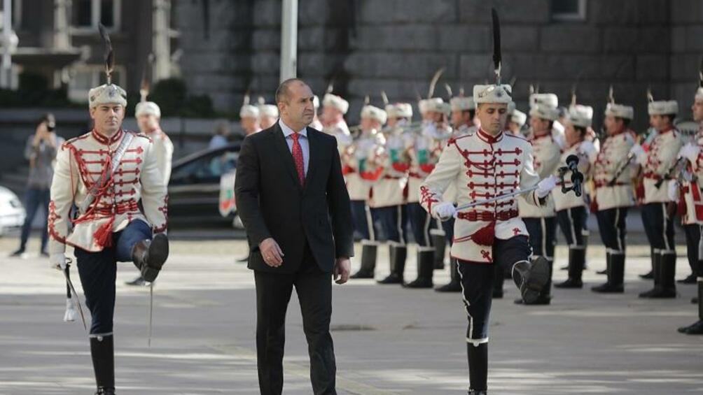 Знамето на Европейския съюз беше издигнато на церемония по повод