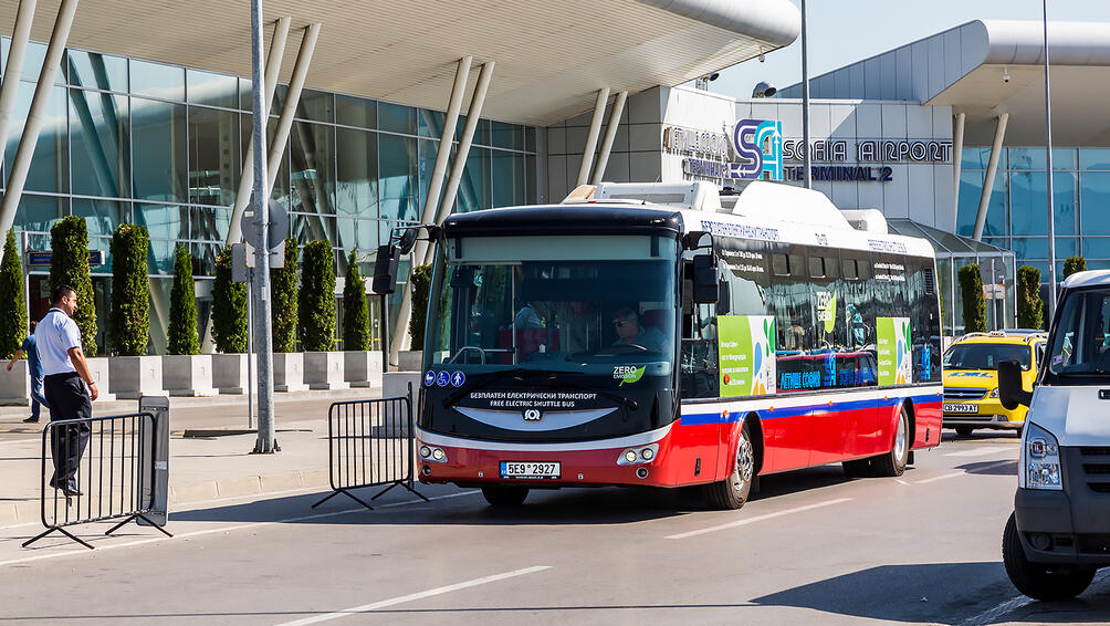 До края на годината пристигат първите 20 електробуса в София