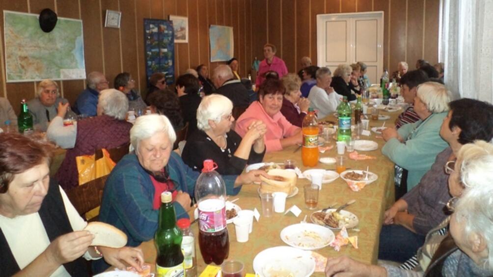 Очакваната средна продължителност на предстоящия живот общо за населението на