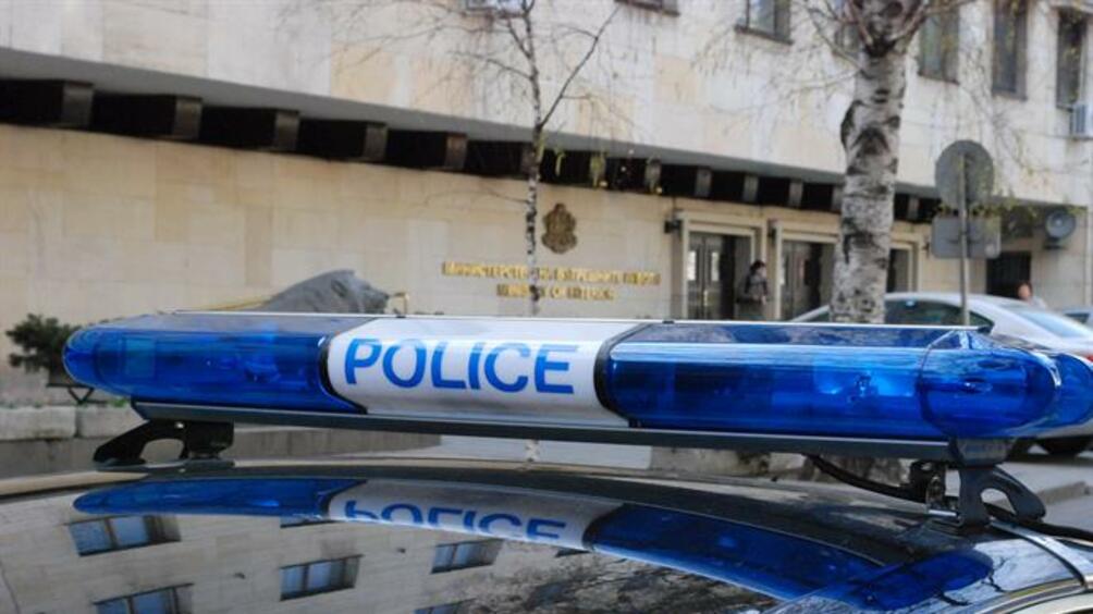 Напрежение е избухнало тази нощ между ром и полицай в Ботевград