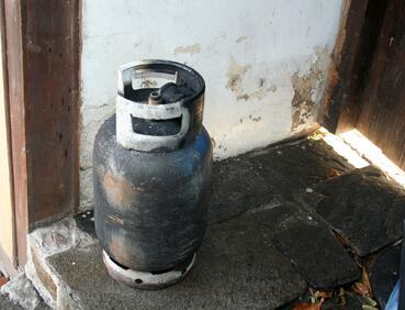 Взрив на газова бутилка и ранен човек в Стара Загора