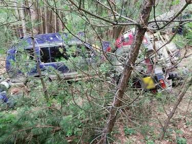 Хванаха двама каналджии и 26 мигранти в гората край Драгоман