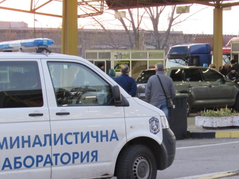 Над 200 килограма колбаси конфискуваха граничните полицаи на Дунав мост