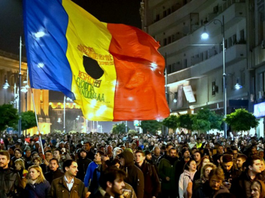 Демонстрации в Кишинев с искане за обединение с Румъния
