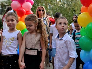 Велико Търново посрещна новата учебна година с ръст на учениците