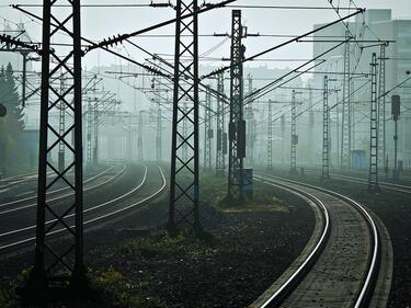 Северна и Южна Корея се съединяват с железница
