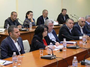Петкова обеща запазване на работните места в ТЕЦ „Марица-изток 2“