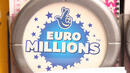 Семейство, което спечели лотарията Euromillions, избяга от дома си