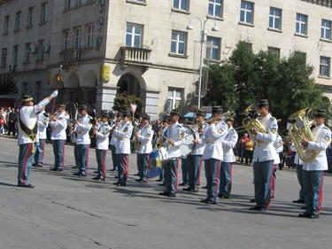 Вход свободен: Военни оркестри с концерт в НДК днес
