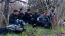 Хванаха шестима мигранти и двама каналджии край Каблешково