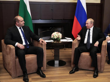 Радев поздрави Путин по повод 140 години българо-руска дипломация