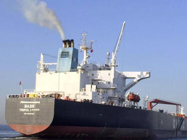 Лишиха от права и глобиха ЧСИ, който продаде либийския танкер в Бургас