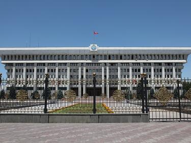 Бивш киргизски президент обвинен в убийство