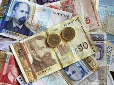 Българите са спестили 53 млрд. лв. в банки
