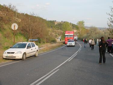 Две катастрофи блокираха пътя за Гърция