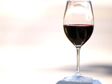 Бутилка бяло вино постави световен рекорд с цената си