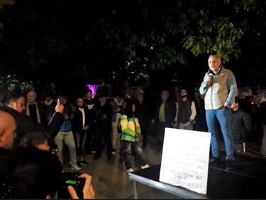 110-та вечер на протести в столицата е подкрепена от възрастни хора
