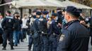 Полицията дежури пред големите вериги магазини в Пловдив
