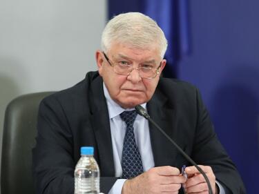 К-19 застигна финансовия министър Кирил Ананиев