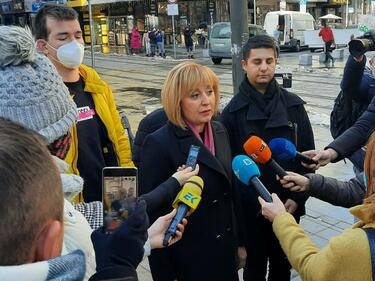 Манолова: Искаме оставката на шефа на ЦИК!