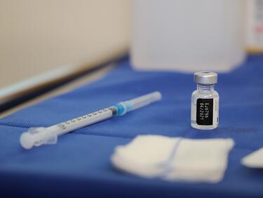 България вече с над половин милион ваксинирани