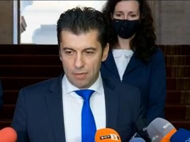 Премиерът Петков отива на посещение в Скопие

