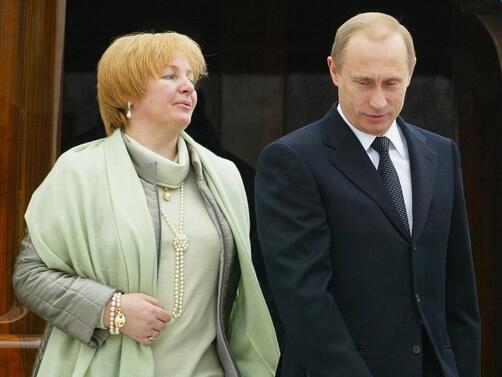 Известно е, че през 1983 г. Владимир Путин се жени