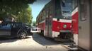 Катастрофа с трамвай и кола в София: Бяха пометени пешеходци (ВИДЕО)
