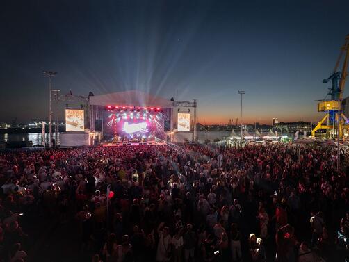 Най големият фестивал по Черноморието ни SPICE Music Festival започна Бургас отново е арена