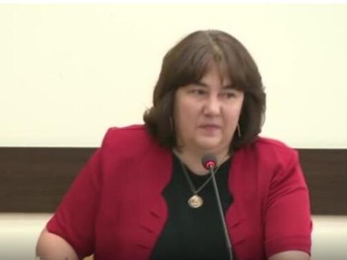 Служебният финансов министър Росица Велкова се опита да охлади намеренията