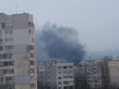 Пожар горя в жилищна сграда в София. Запалил се е