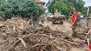 Още разчистват наводнените карловски села