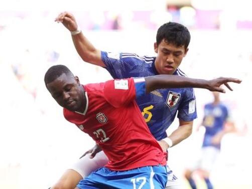 Аутсайдерът Коста Рика победи Япония с 1:0 и завърза интригата