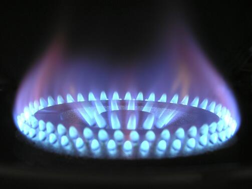 Газът в Европа продължава да поскъпва за трета поредна сесия