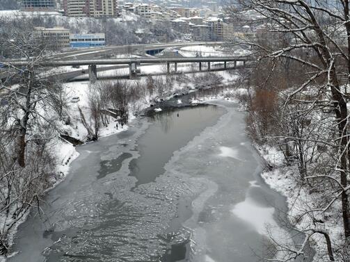 Зимното време в България се усложнява още повече в последния