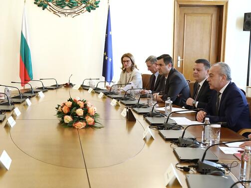 Министър-председателят Гълъб Донев проведе среща с представители на ръководството на