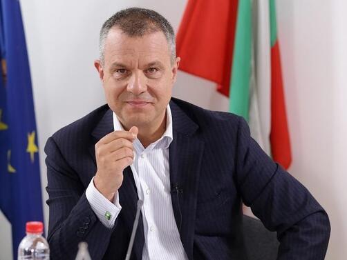 Генералният директор на БНТ Емил Кошлуков внася в парламента искане