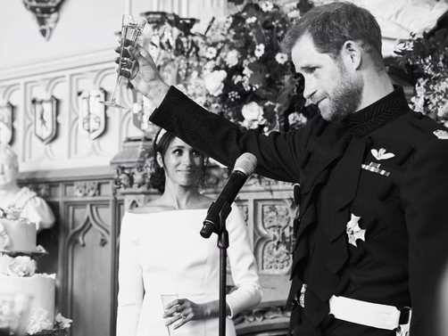 Принц Хари ще присъства на коронацията на баща си Чарлз