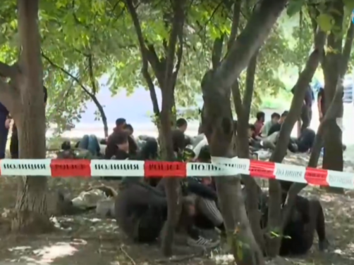Полицията залови група от 48 нелегални мигранти в София научи