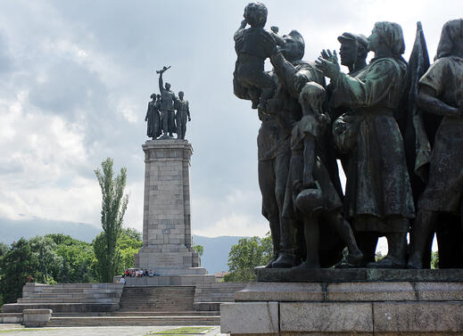 Преместването на склуптурите от Паметника на Свъветската армия и премахването