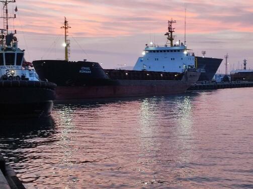 Капитанът на украинския товарен кораб Измаил Анатоли Бохатиров отказа да