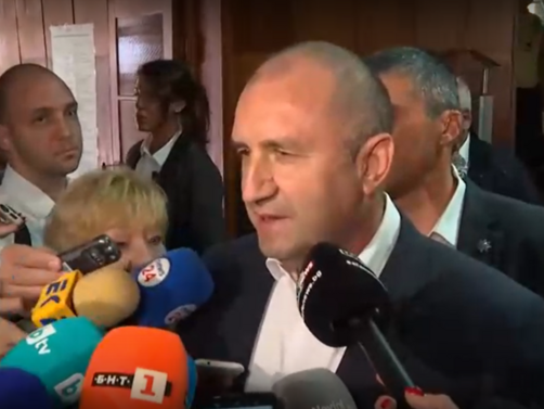 Държавният глава Румен Радев обяви че в понеделник ще сезира