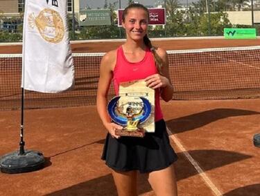 16-годишната Росица Денчева триумфира на турнир по тенис