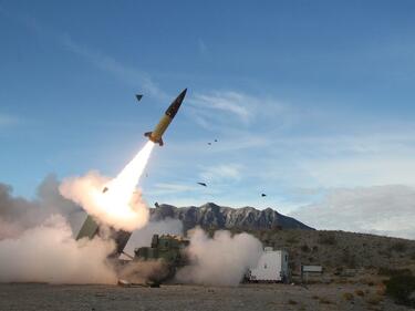 Пентагонът е готов да достави на Украйна ракети ATACMS с голям обсег