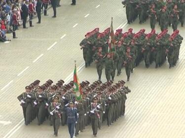 Военният министър: Няма да има военен парад в Деня на храбростта 6 Май