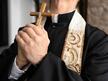 Крумовите закони - в ЮАР: Свещеник отсече с мачете ръцете на крадец (СНИМКИ)
