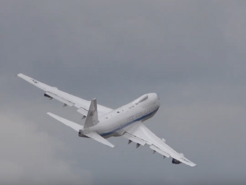 Американският самолет Boeing E 4B Nightwatch известен още като самолетът на