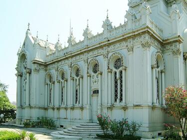 Връщат 52 имота на българската църква в Истанбул