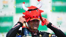 Марк Уебър триумфира в Гран при на Бразилия